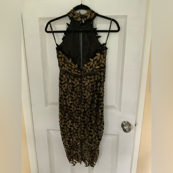 Bardot
Gemma Metallic Lace Dress - Picture 7 of 14